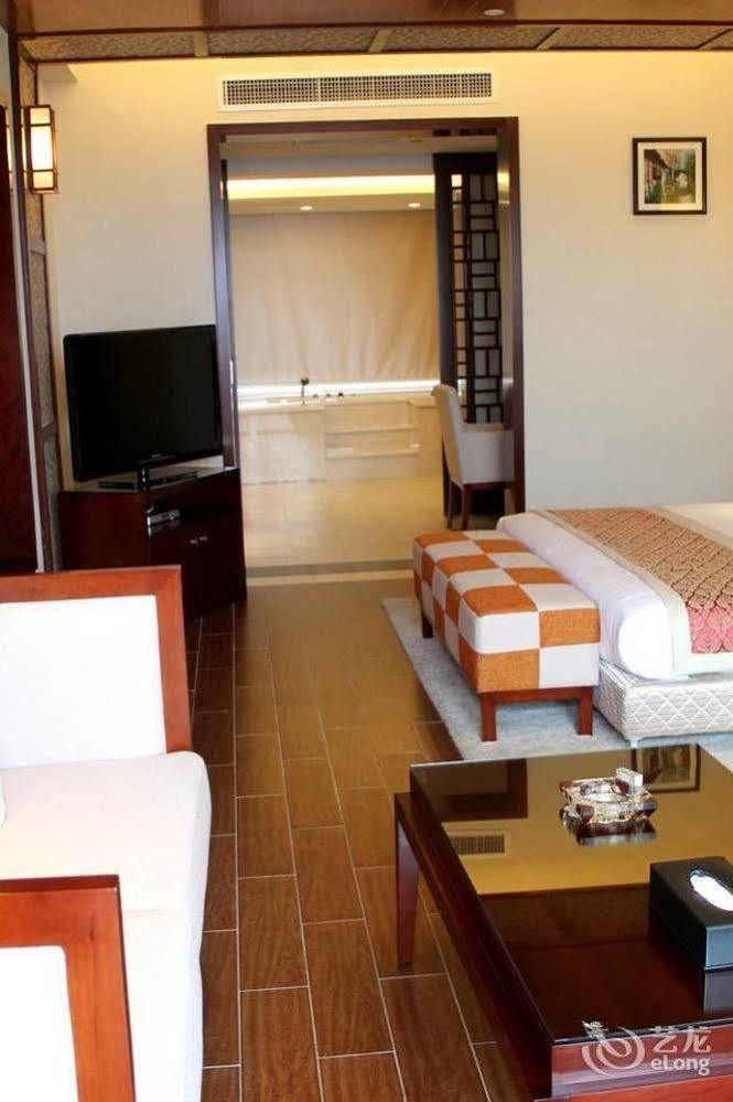 Yuyao Yonghegong Hotel Exterior photo